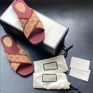 Gucci Women's GG Sandals